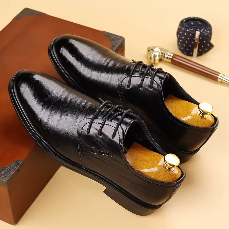 Klassische Herrenschuhe